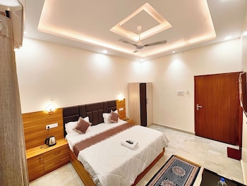 hotel v palace ayodhya