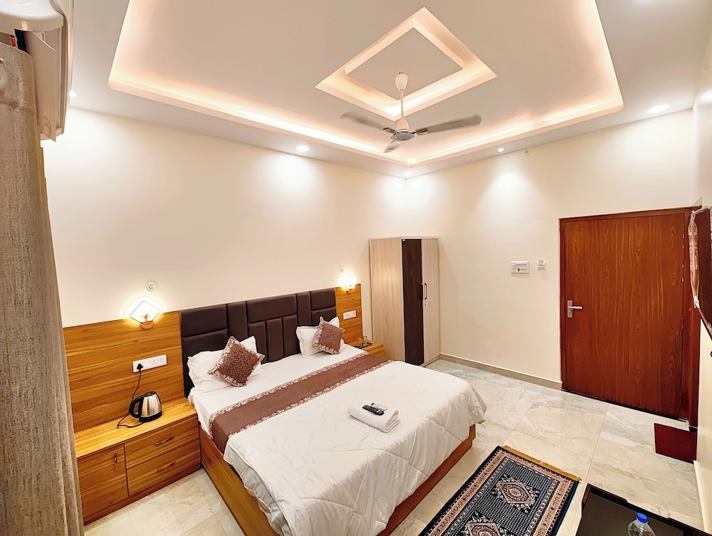 hotel v palace ayodhya