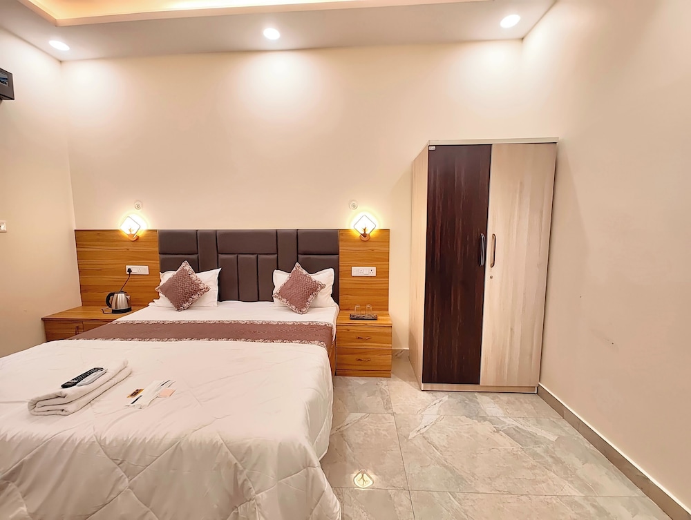 hotel v palace ayodhya