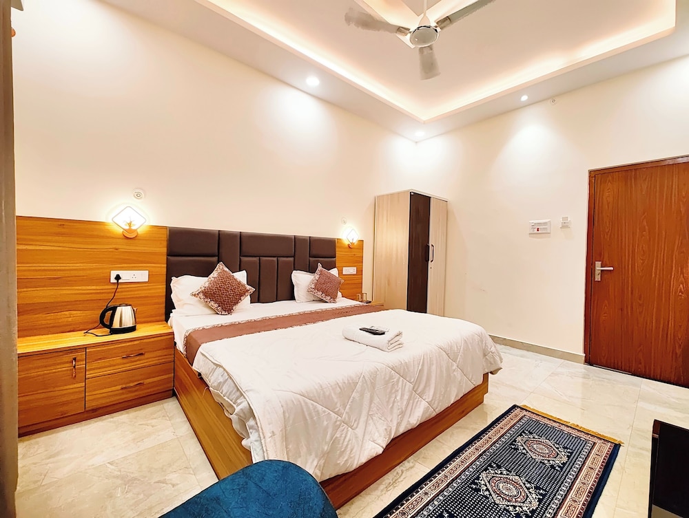 hotel v palace ayodhya