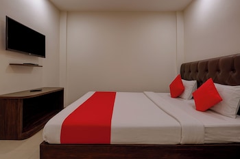 hotel tralveller in lucknow