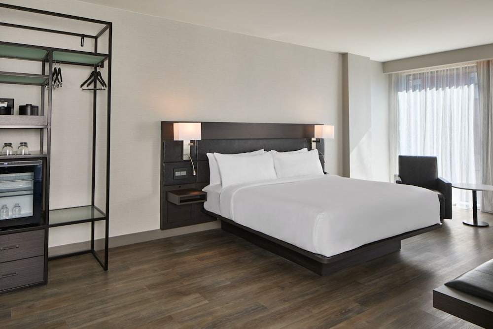 ac hotel auburn