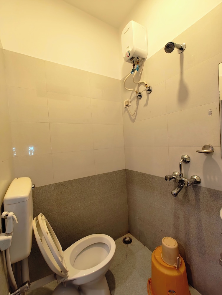 premium hotel g s palace lucknow