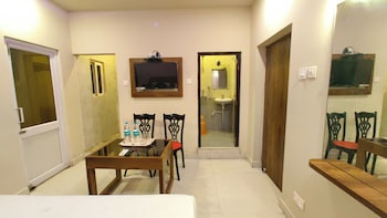 premium hotel g s palace lucknow