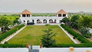 theroi resort in deora jaisalmer