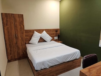 glitz prime mumbai inn