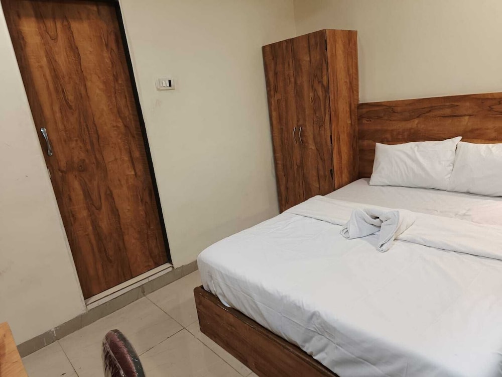 glitz prime mumbai inn