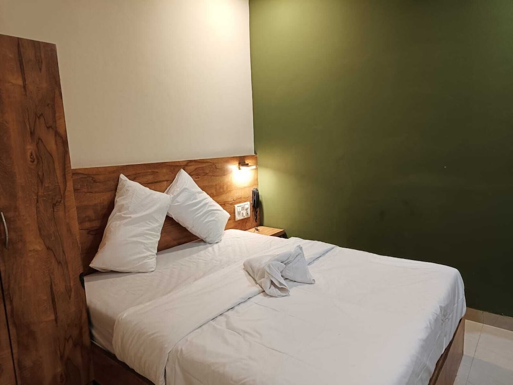 glitz prime mumbai inn