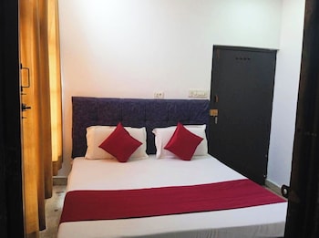 hotel m e t r o regency lucknow