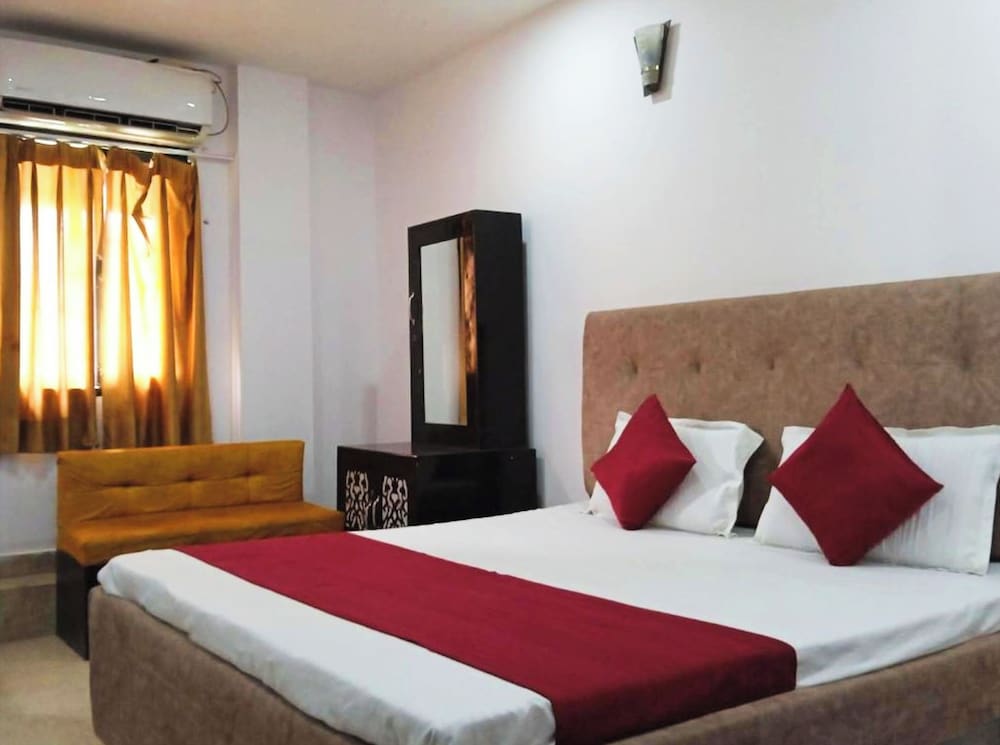 hotel m e t r o regency lucknow