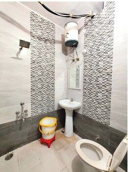 hotel kri sh na palace charbagh lucknow