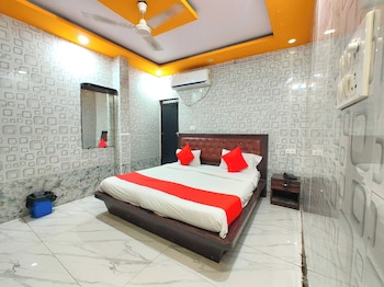 hotel kri sh na palace charbagh lucknow