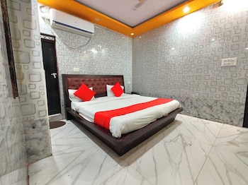 hotel kri sh na palace charbagh lucknow