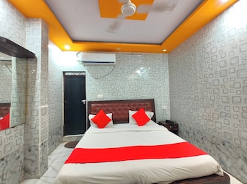 hotel kri sh na palace charbagh lucknow