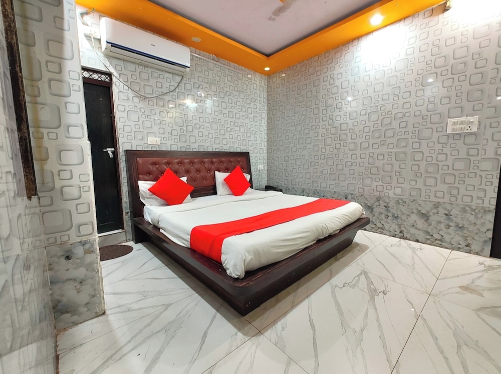 hotel kri sh na palace charbagh lucknow