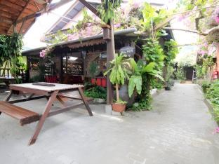 hotel o ombak inn chalet