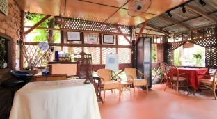 hotel o ombak inn chalet