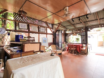 Hotel O Ombak Inn Chalet,,2 star