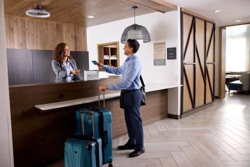 staybridge suites detroit woodhaven by ihg