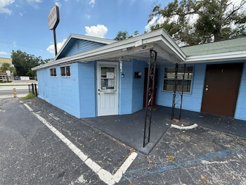 antigua motel by oyo tampa us 41