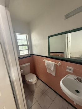 antigua motel by oyo tampa us 41