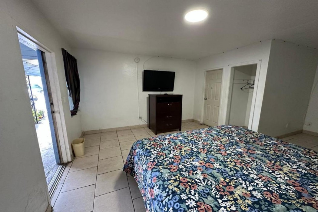antigua motel by oyo tampa us 41