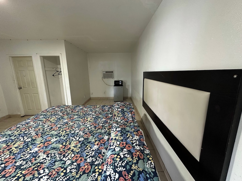 antigua motel by oyo tampa us 41