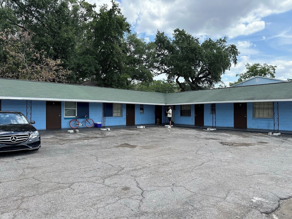 antigua motel by oyo tampa us 41