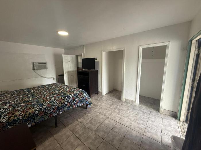 antigua motel by oyo tampa us 41