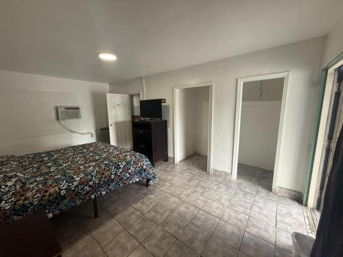 antigua motel by oyo tampa us 41