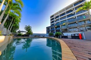 alivio hotel cairns