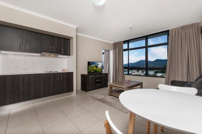 alivio hotel cairns