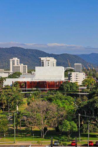 alivio hotel cairns