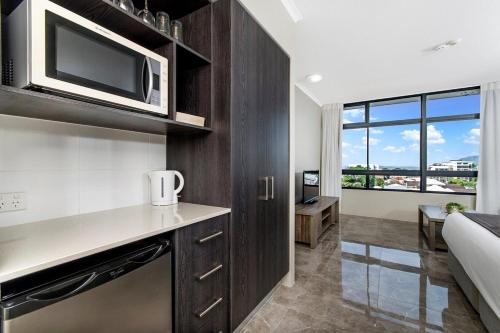 alivio hotel cairns