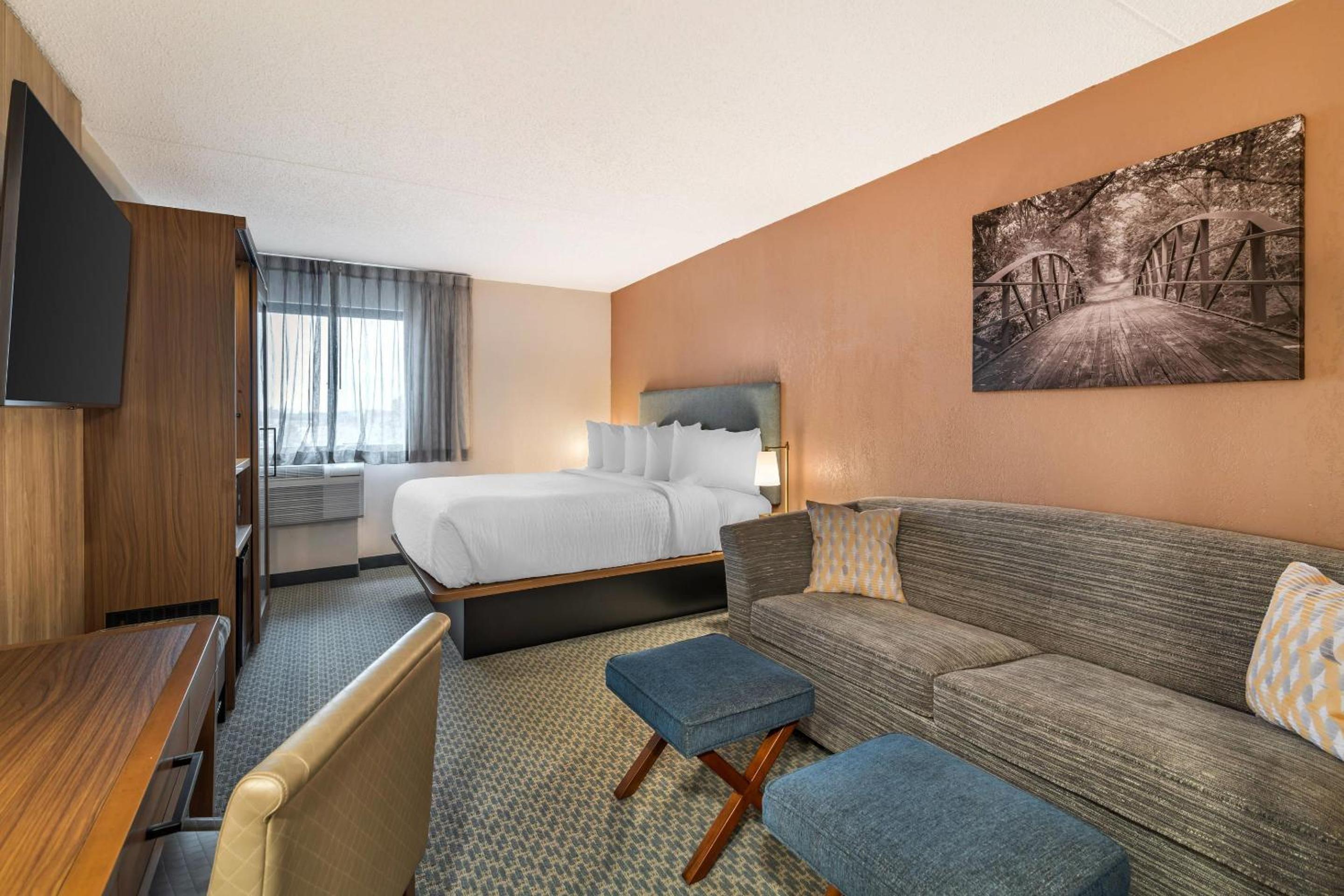 the clocktower hotel at century house an ascend collection hotel