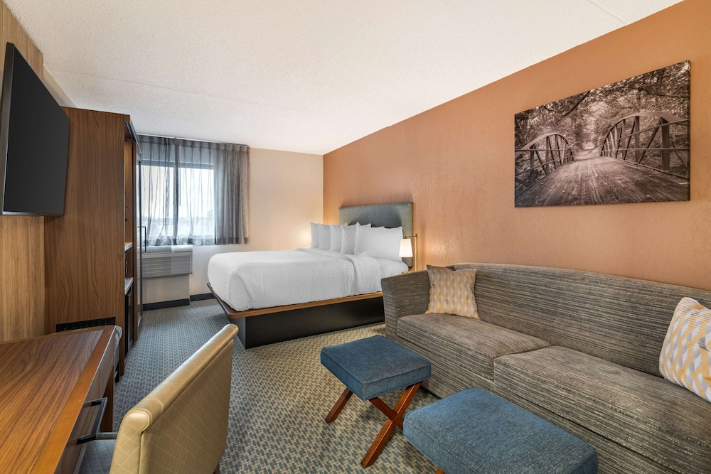 the clocktower hotel at century house an ascend collection hotel
