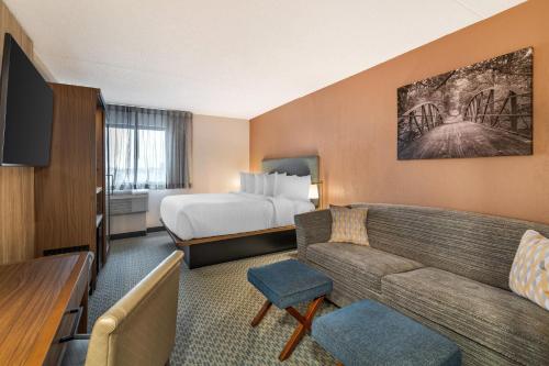the clocktower hotel at century house an ascend collection hotel