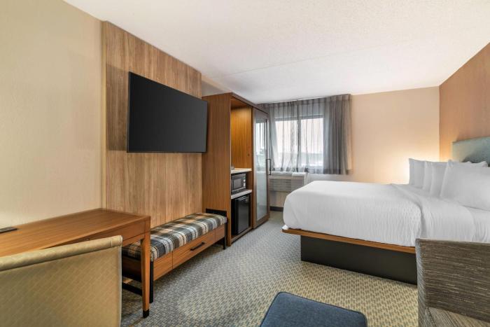 the clocktower hotel at century house an ascend collection hotel