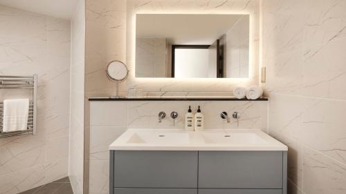 hotel indigo torquay by ihg