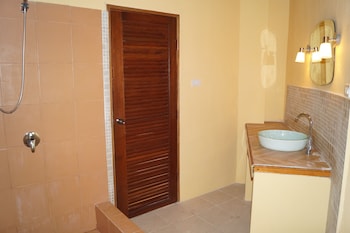 Holiday Home Khuek Khak,,3 star