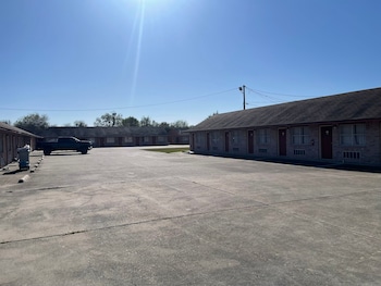 Lakeside Inn & Suites By Oyo Mathis I 37,,3 star