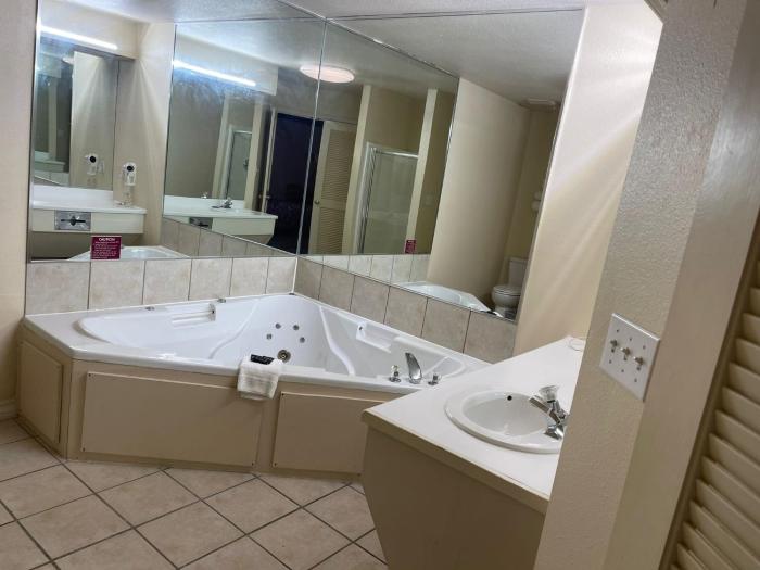 lakeside inn and suites by oyo mathis i 37
