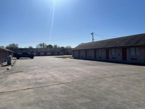 lakeside inn and suites by oyo mathis i 37