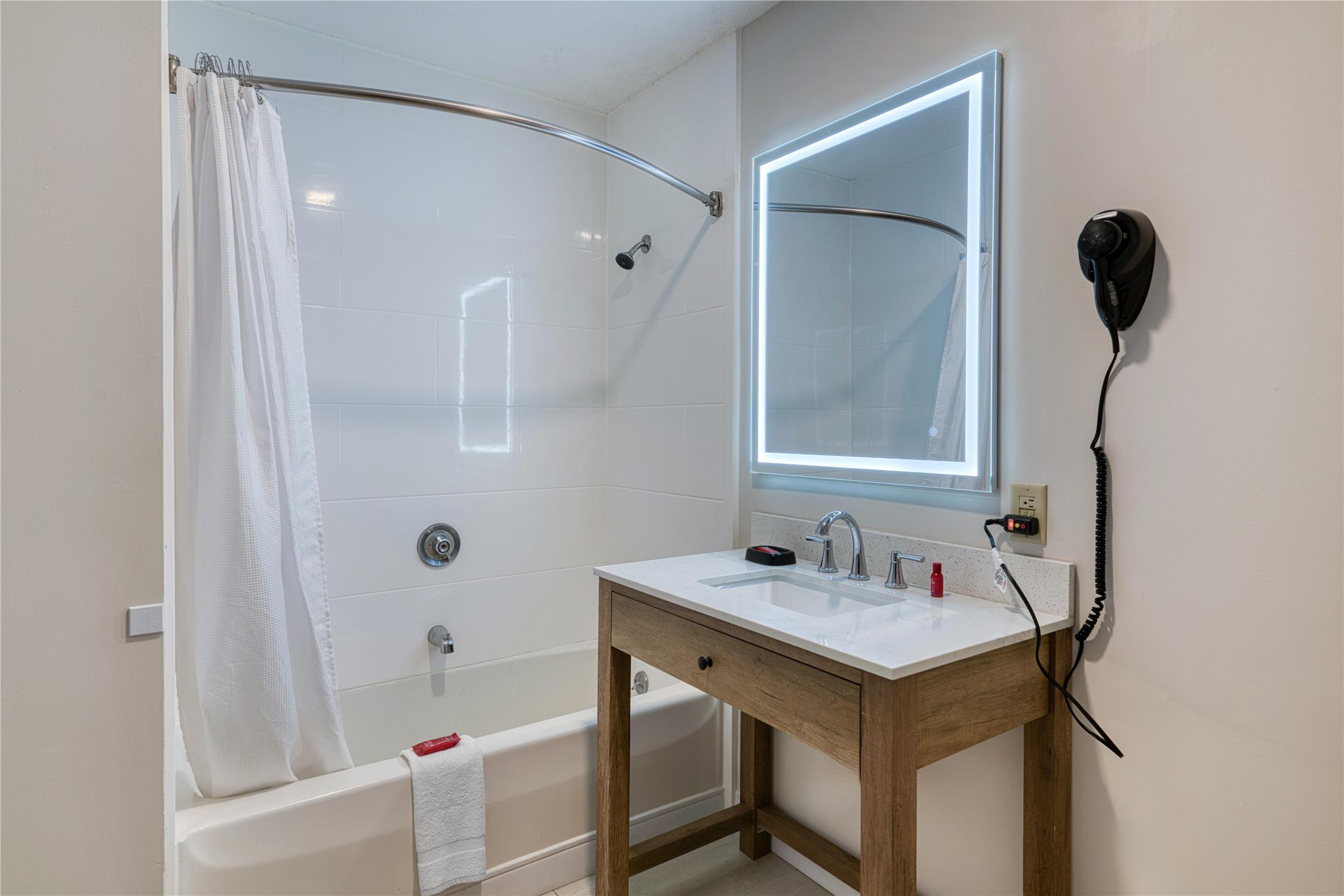 baldwin inn and suites surestay collection by best western