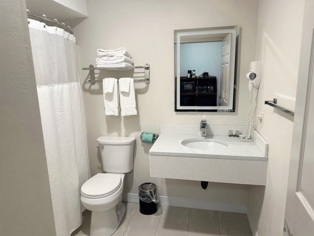 baldwin inn and suites surestay collection by best western