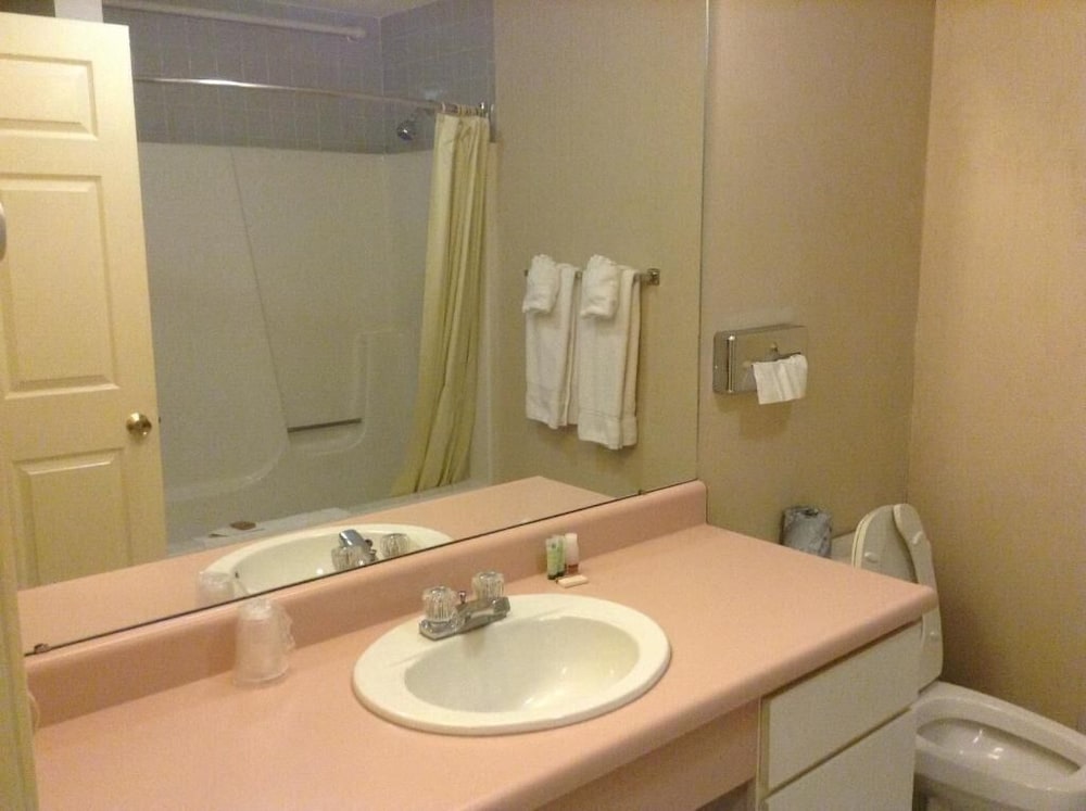 baldwin inn and suites surestay collection by best western
