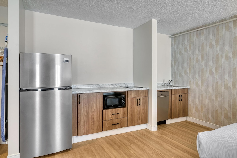 baldwin inn and suites surestay collection by best western
