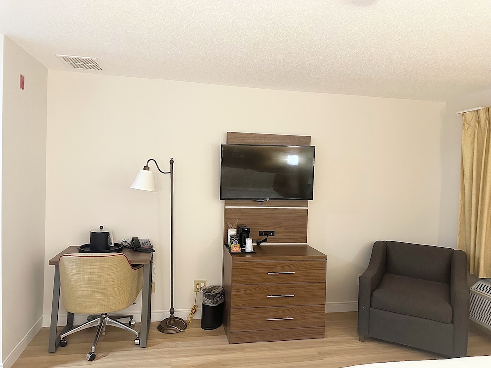 baldwin inn and suites surestay collection by best western