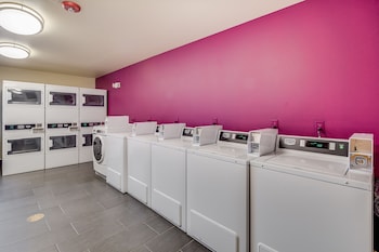 Aspen Suites Hotel Anchorage North,624 Rodeo Place,3 star