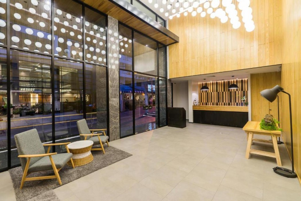 sea me spring tree hotel adults only